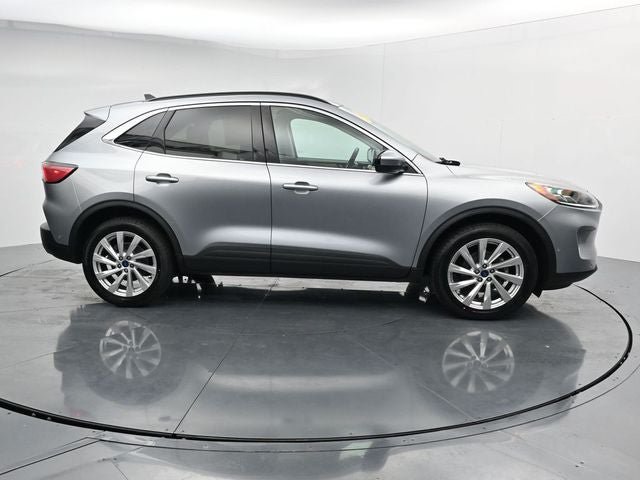 Certified 2022 Ford Escape Titanium w/ Titanium Elite Package AWD/4WD image 12