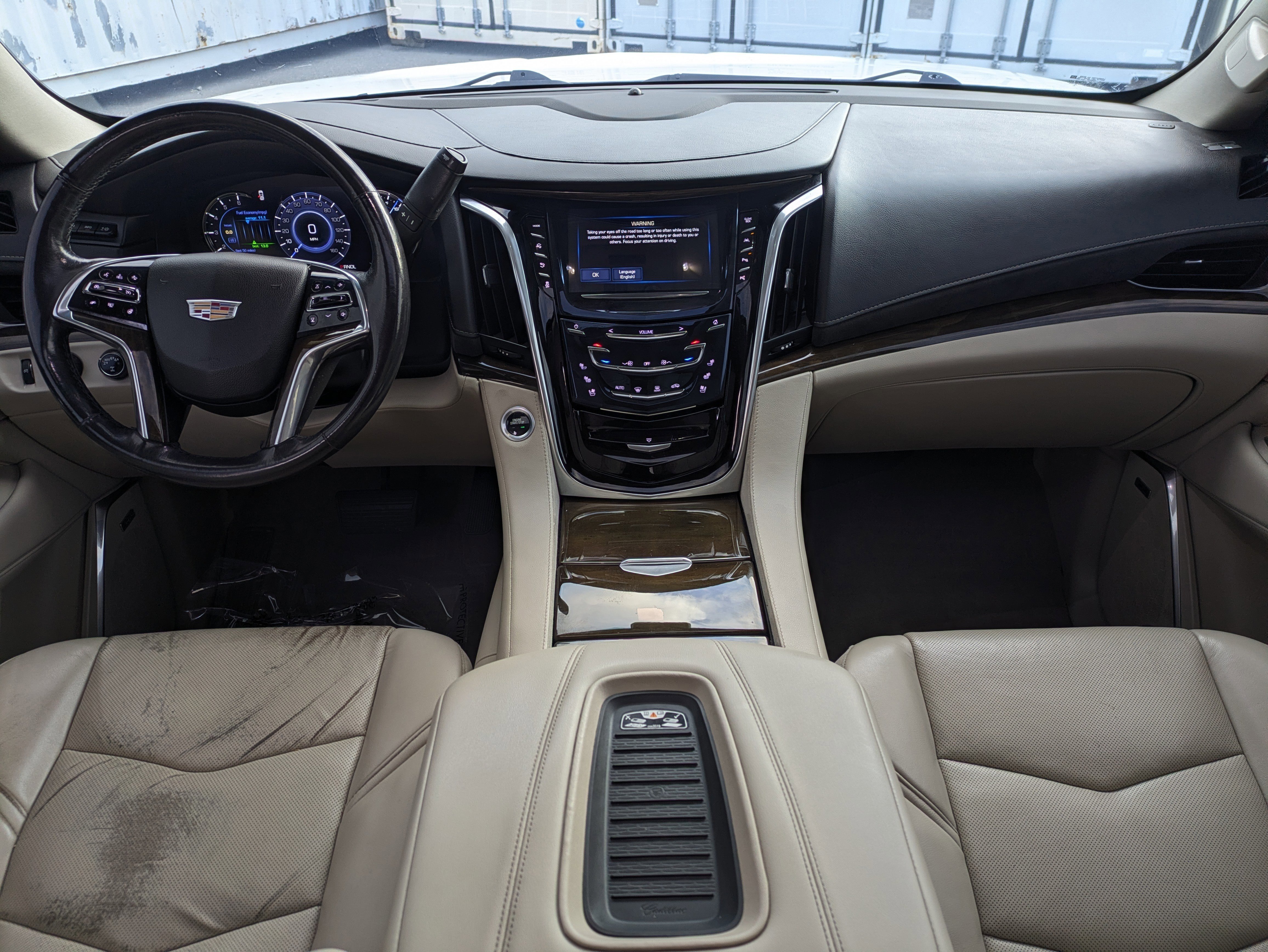 Used 2020 Cadillac Escalade Premium Luxury image 17