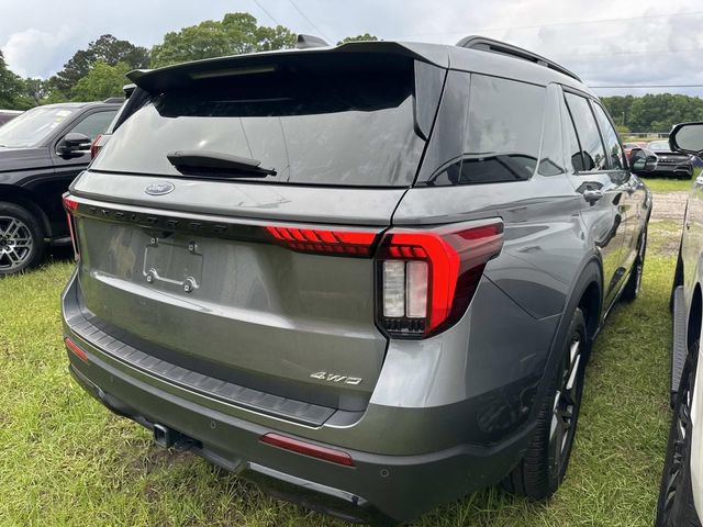 Certified 2025 Ford Explorer ST-Line w/ ST-Line Street Pack AWD/4WD image 9