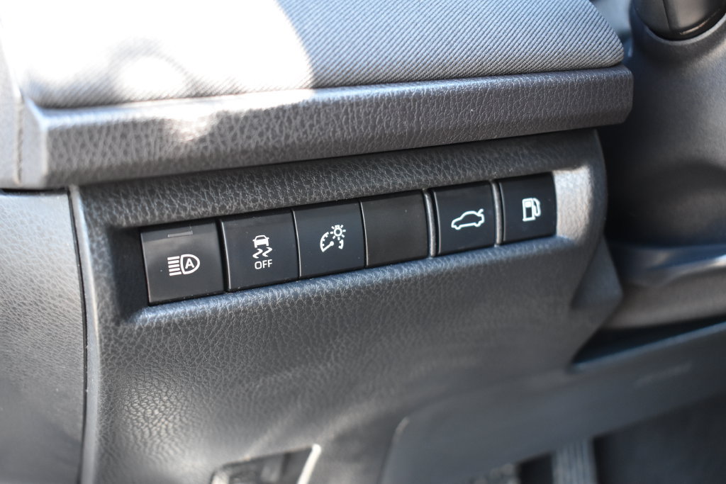 Used 2025 Toyota Camry LE FWD image 25