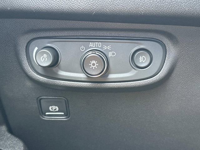 Used 2021 GMC Terrain SLT FWD image 21