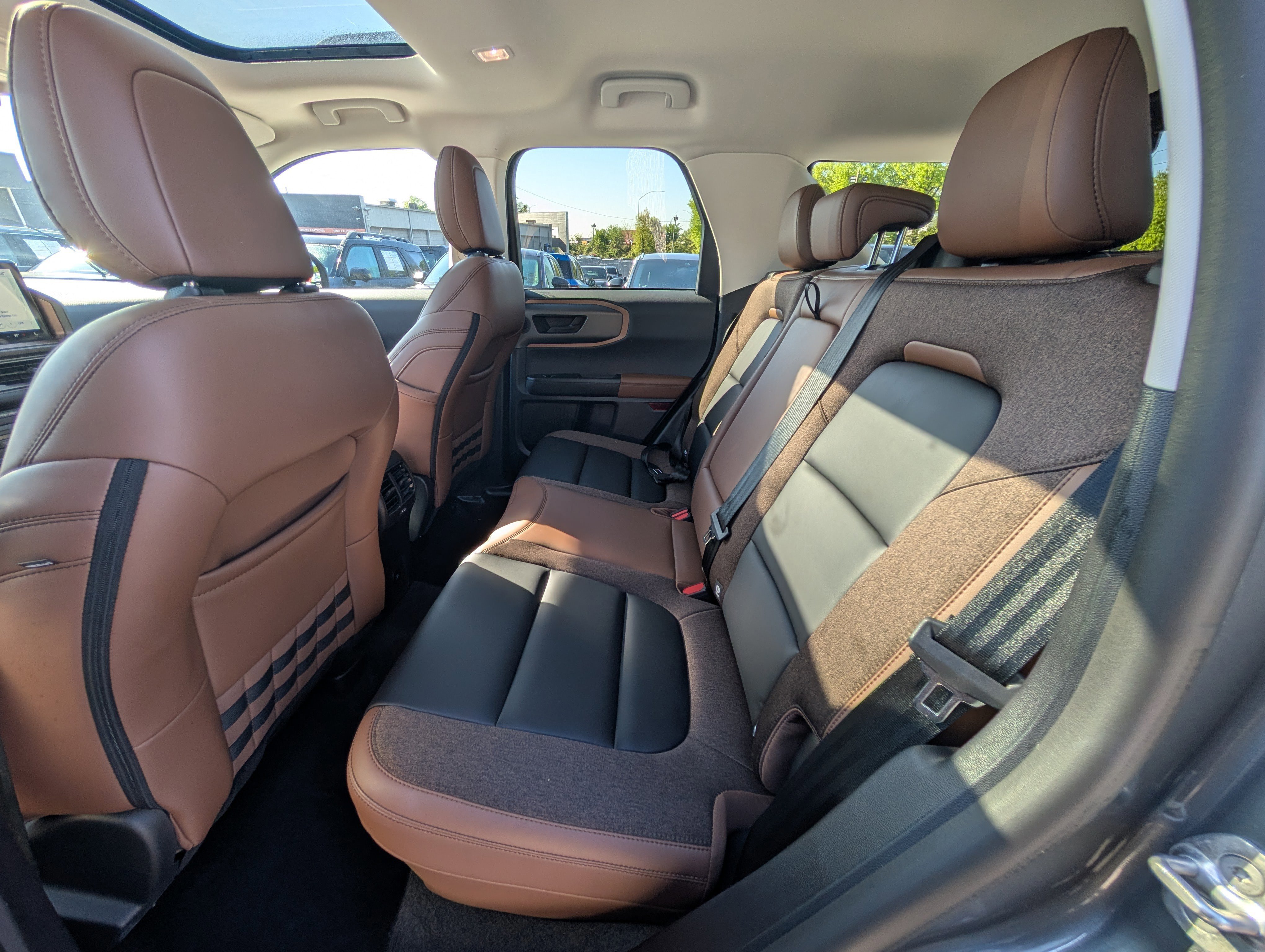 Certified 2025 Ford Bronco Sport Outer Banks w/ Outer Banks Tech Package+ AWD/4WD image 15
