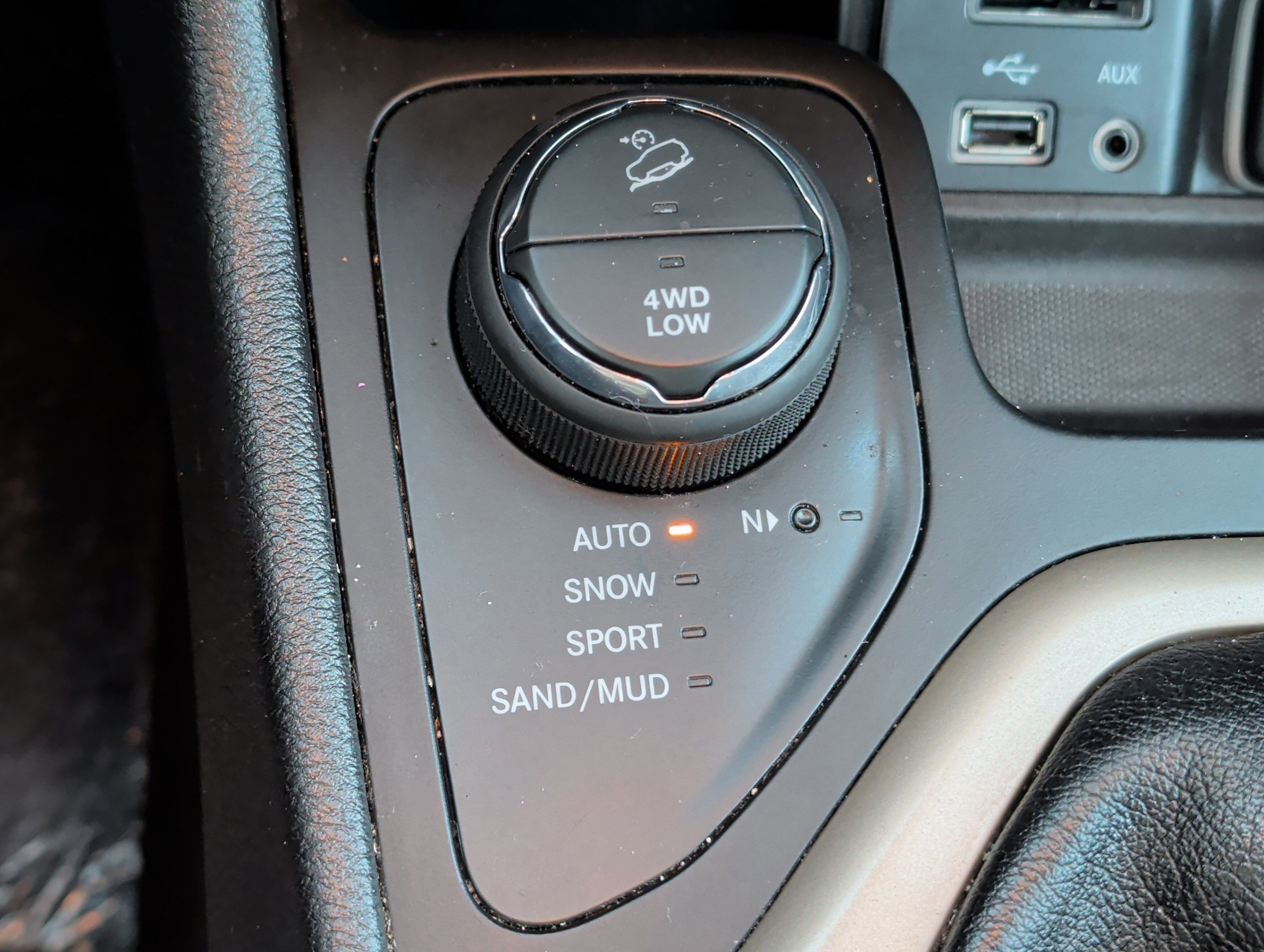 Used 2017 Jeep Cherokee Limited w/ Luxury Group image 31