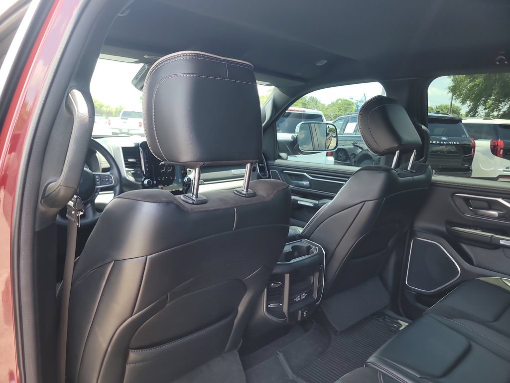 Used 2023 RAM 1500 Laramie AWD/4WD image 10