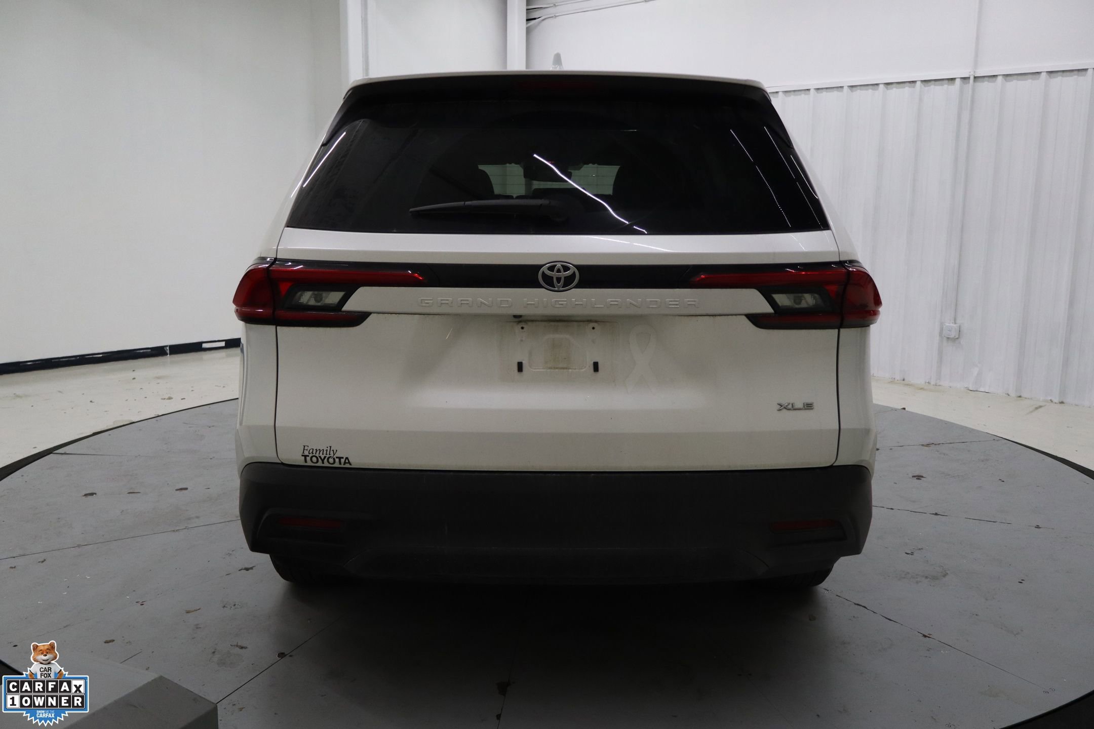 Used 2024 Toyota Grand Highlander XLE image 6