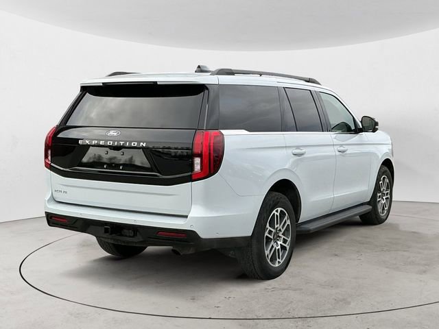 Certified 2025 Ford Expedition Active AWD/4WD image 5
