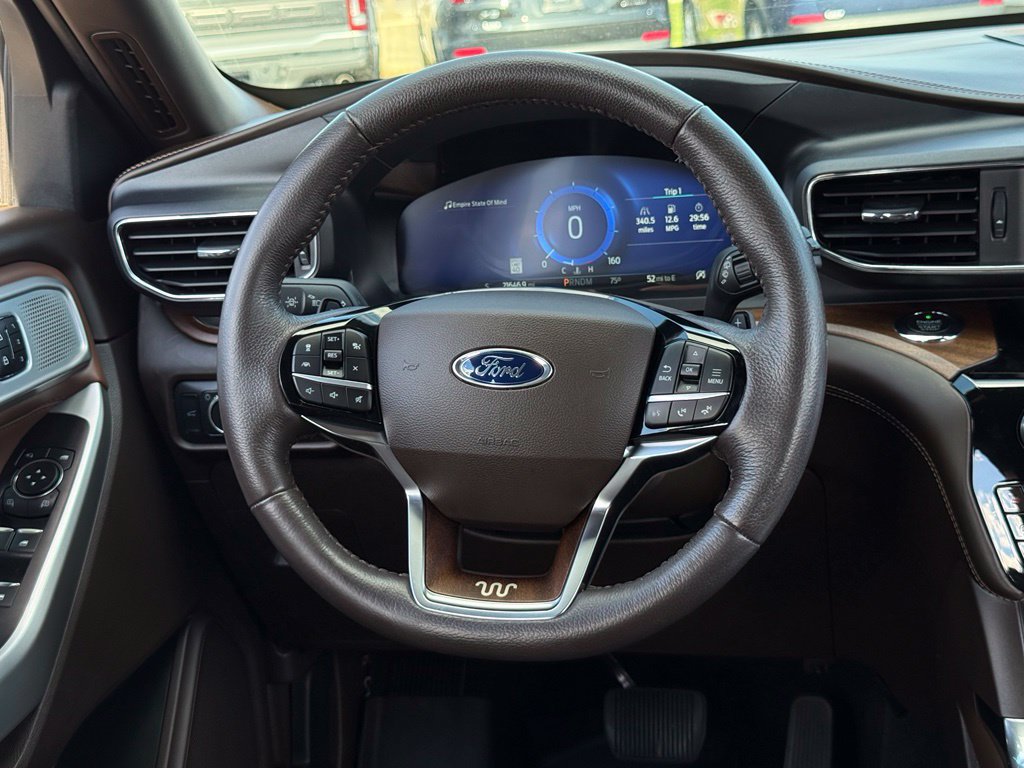 Certified 2021 Ford Explorer King Ranch w/ Premium Technology Package AWD/4WD image 8