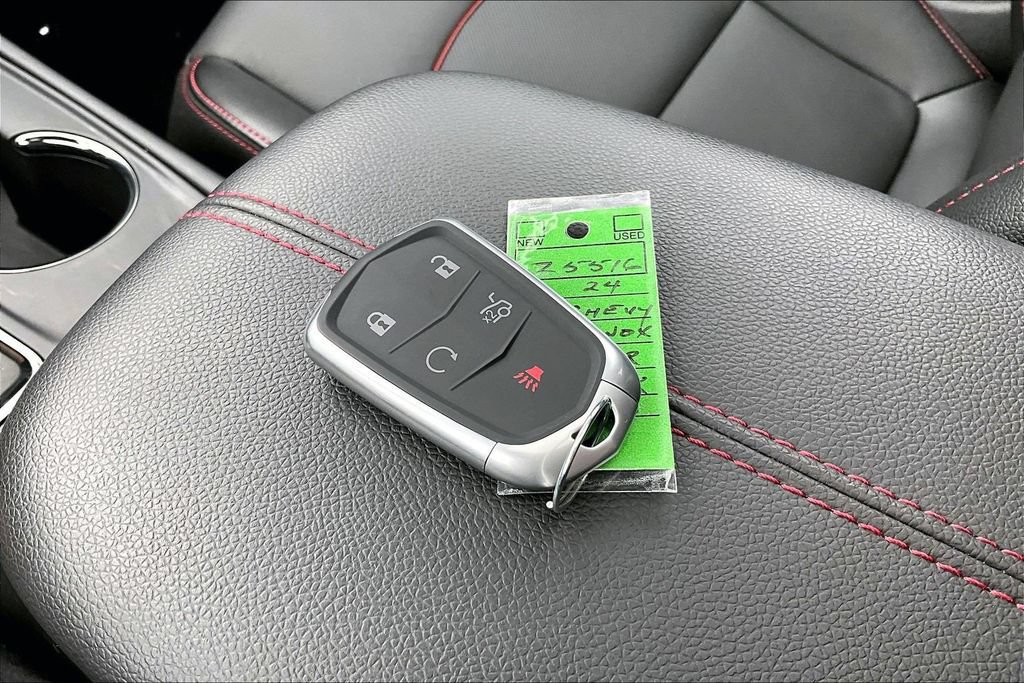Used 2024 Chevrolet Equinox RS w/ RS Leather Package AWD/4WD image 12