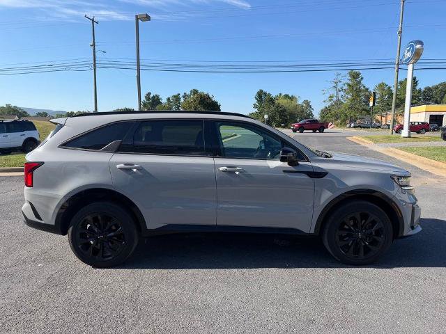 Used 2023 Kia Sorento SX AWD/4WD image 6