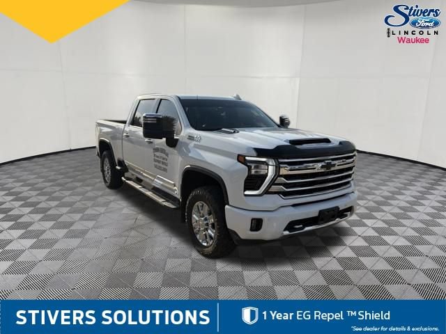Used 2024 Chevrolet Silverado 3500 High Country w/ Technology Package AWD/4WD image 3