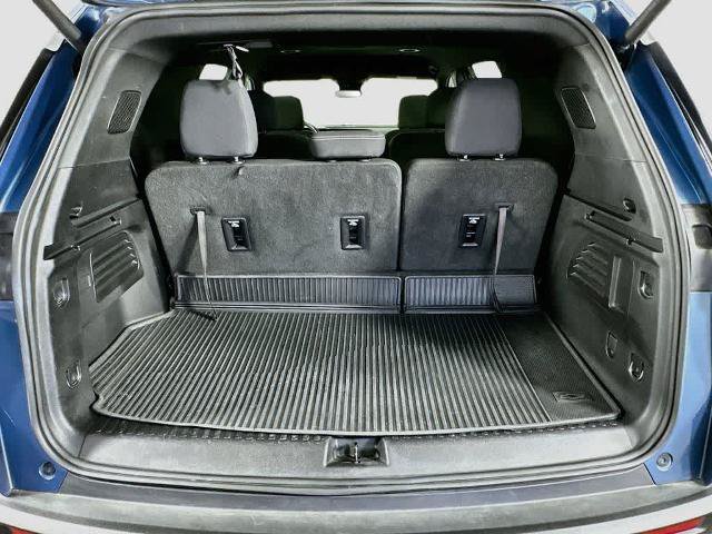 Used 2024 Chevrolet Traverse LT w/ LPO, Floor Liner Package FWD image 20