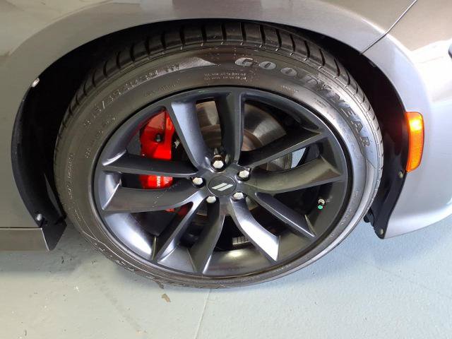 Used 2022 Dodge Charger R/T w/ Plus Group RWD image 9