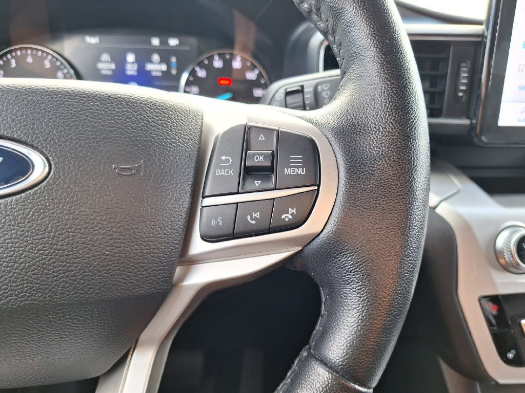 Certified 2022 Ford Explorer XLT w/ Equipment Group 202A RWD image 19