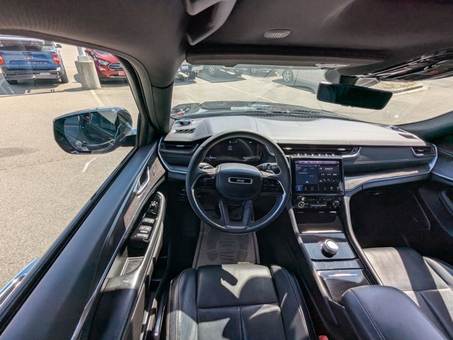Used 2023 Jeep Grand Cherokee L Overland w/ Luxury Tech Group IV RWD image 34