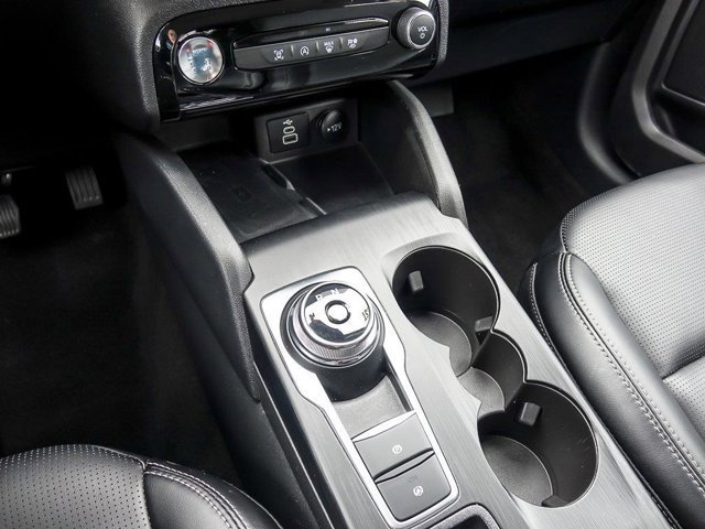 Certified 2025 Ford Escape Platinum AWD/4WD image 23
