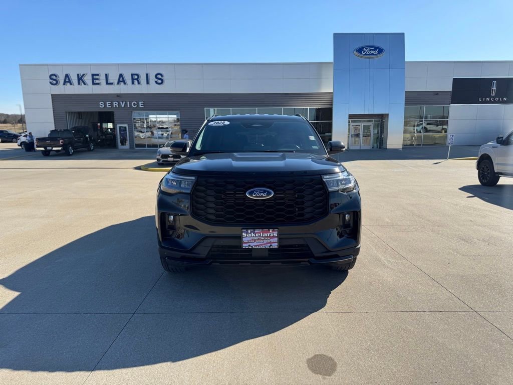 Certified 2025 Ford Explorer ST-Line AWD/4WD image 2