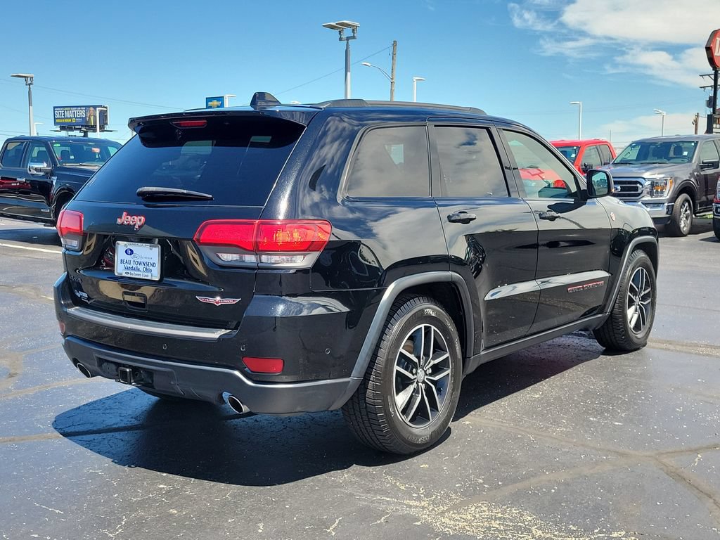 Used 2017 Jeep Grand Cherokee Trailhawk w/ Trailhawk Luxury Group AWD/4WD image 3