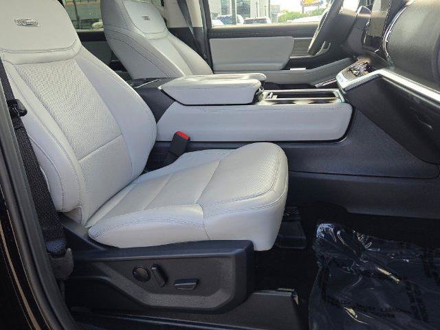 Certified 2025 Ford Expedition Platinum AWD/4WD image 6