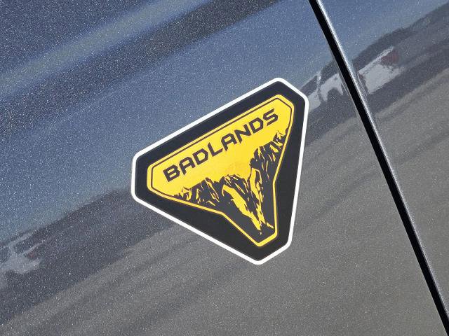 Certified 2025 Ford Bronco Badlands AWD/4WD image 11