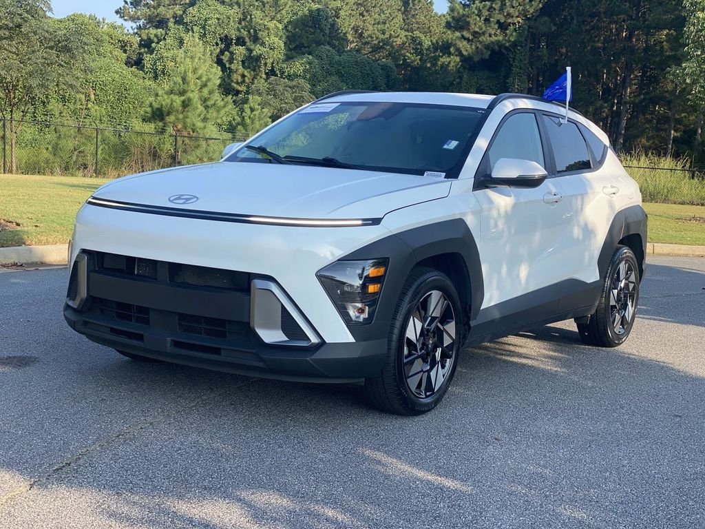 Used 2025 Hyundai Kona SEL FWD image 9