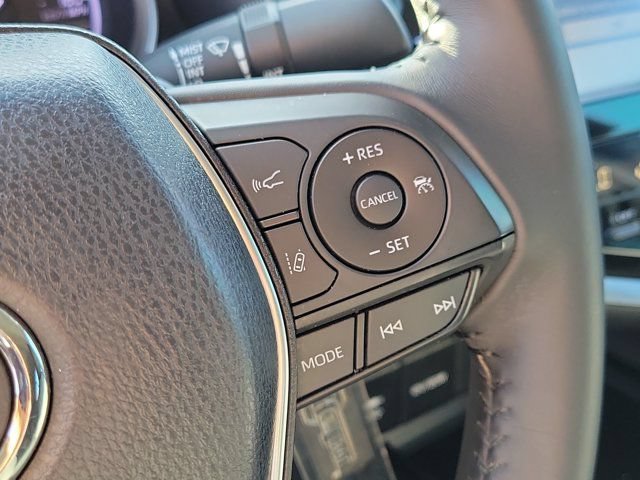 Used 2018 Toyota Camry SE FWD image 24