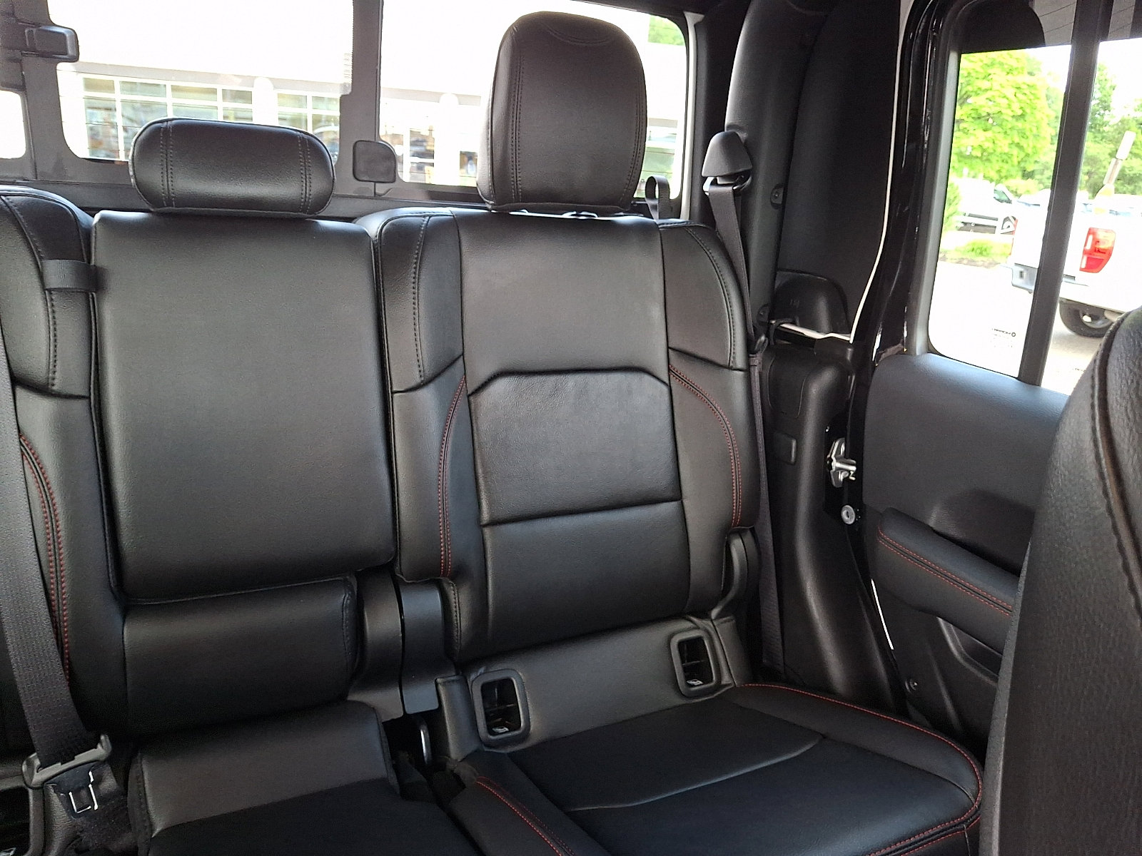 Used 2023 Jeep Gladiator Rubicon w/ LED Lighting Group AWD/4WD image 20