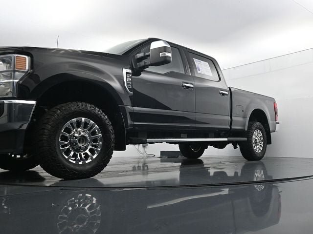 Certified 2022 Ford F250 XLT w/ XLT Premium Package AWD/4WD image 29