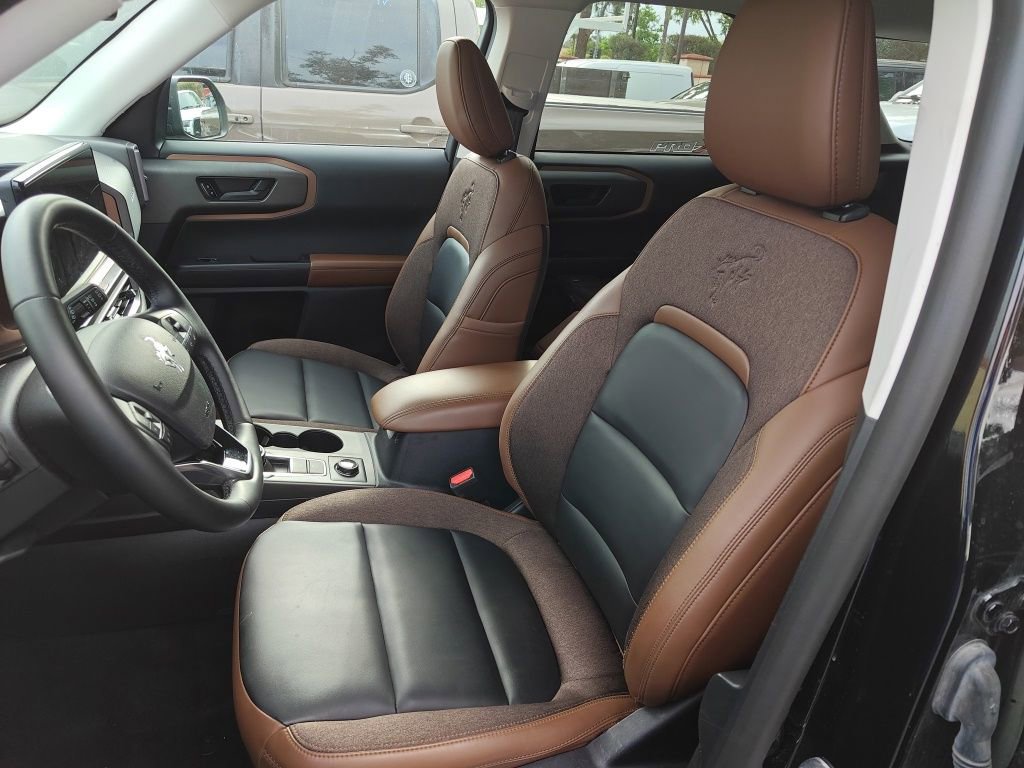 Certified 2025 Ford Bronco Sport Outer Banks w/ Outer Banks Tech Package+ AWD/4WD image 8