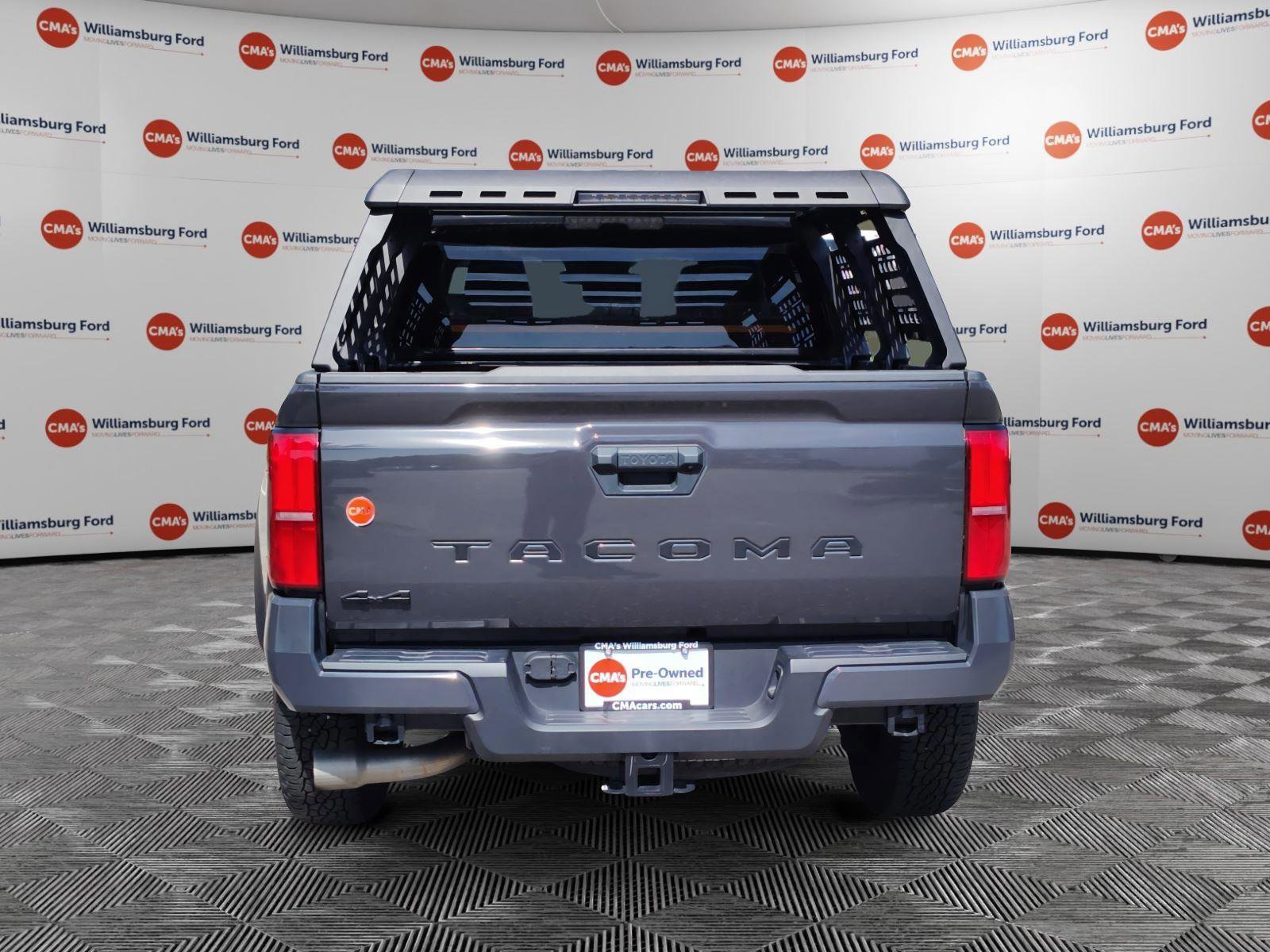 Used 2024 Toyota Tacoma TRD Off-Road AWD/4WD image 4