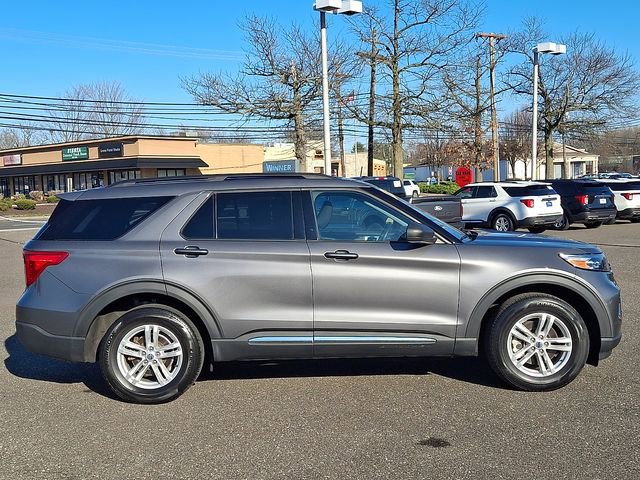 Certified 2022 Ford Explorer XLT w/ Class IV Trailer Tow Package AWD/4WD image 7