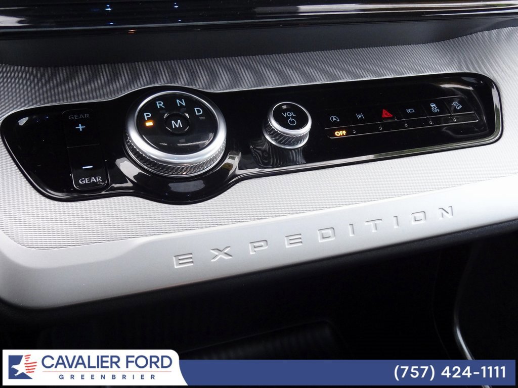 Certified 2025 Ford Expedition Active image 44