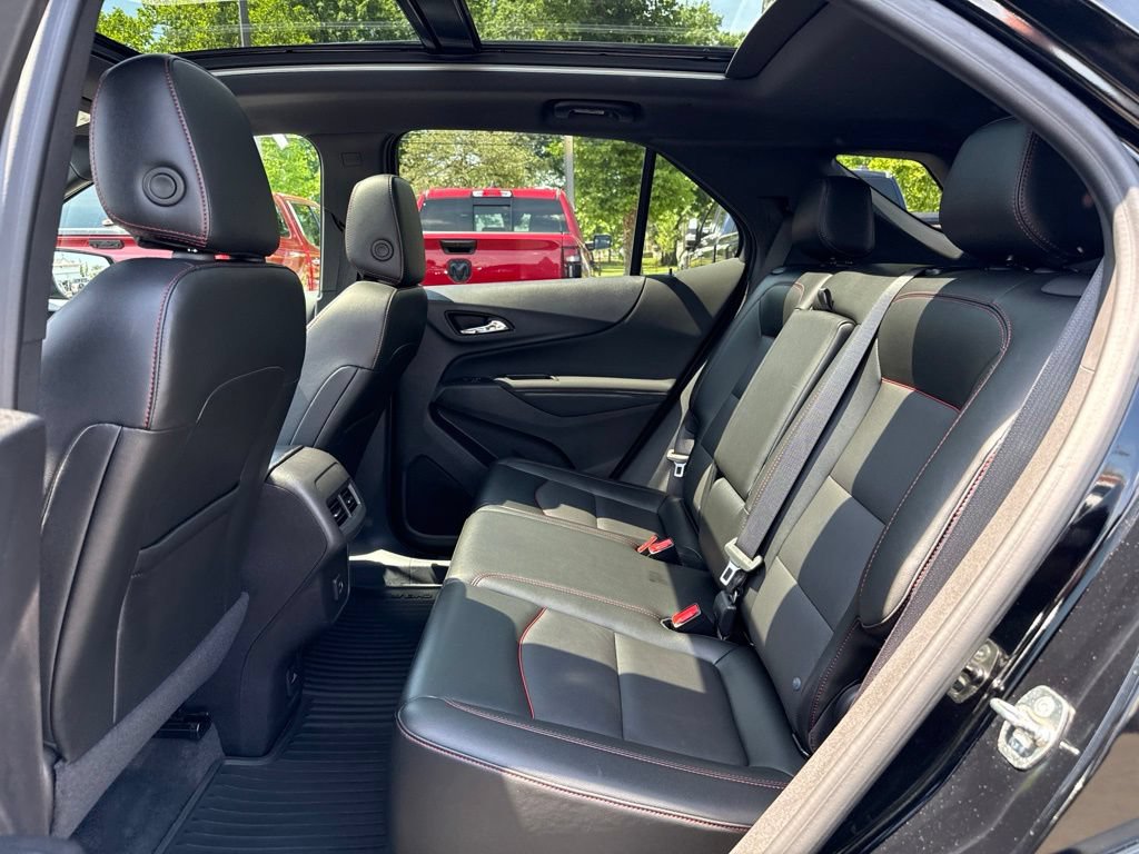 Used 2024 Chevrolet Equinox RS w/ RS Leather Package AWD/4WD image 16