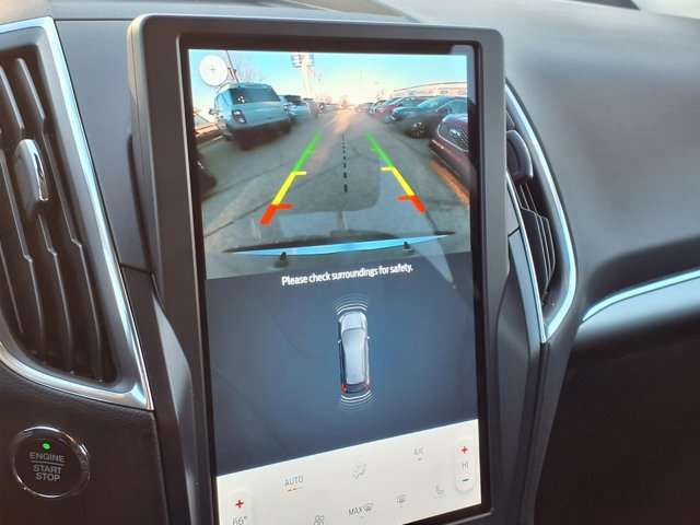 Certified 2023 Ford Edge Titanium image 12