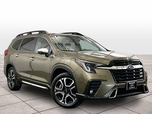 Used 2023 Subaru Ascent Touring AWD/4WD image 2