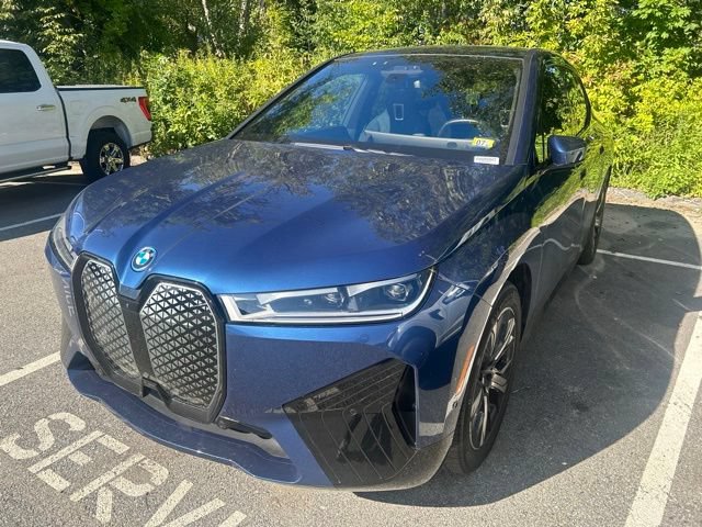 Used 2022 BMW iX xDrive50 w/ Premium Package AWD/4WD image 1