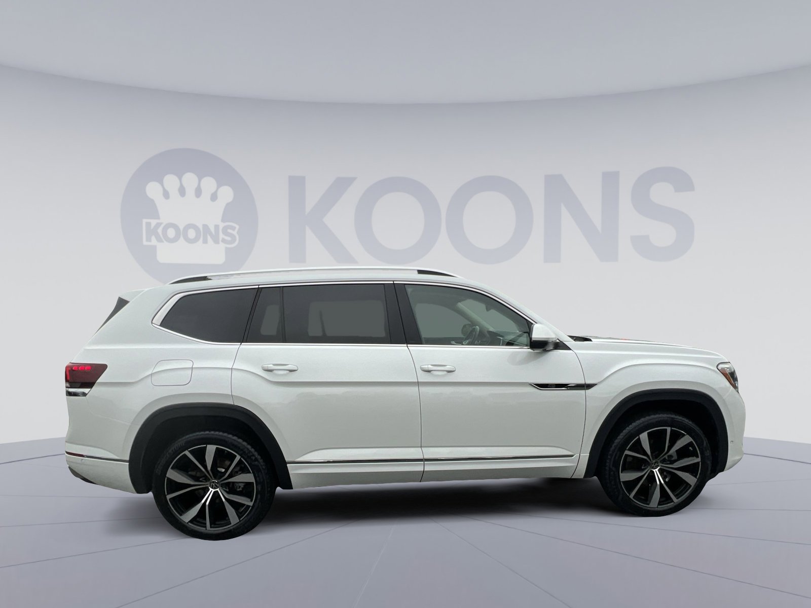 Used 2024 Volkswagen Atlas SEL Premium R-Line AWD/4WD image 12