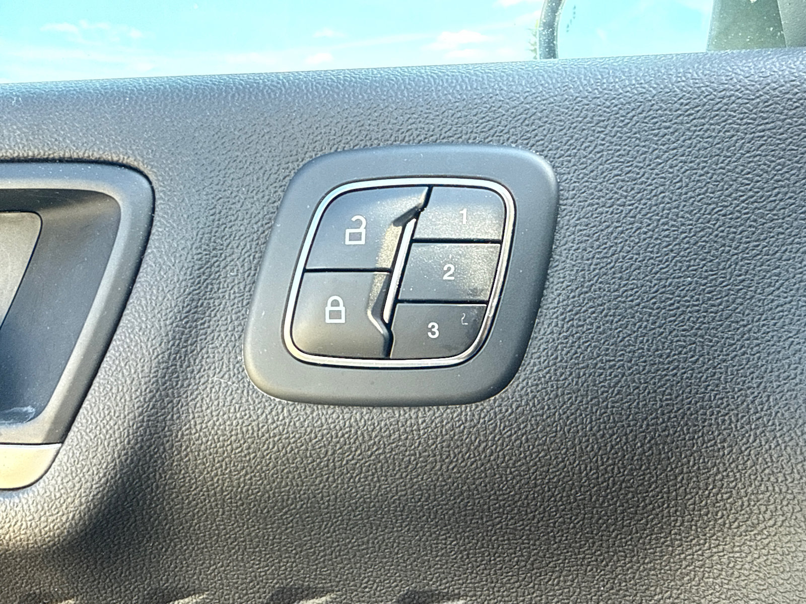 Certified 2020 Ford Escape SEL AWD/4WD image 20