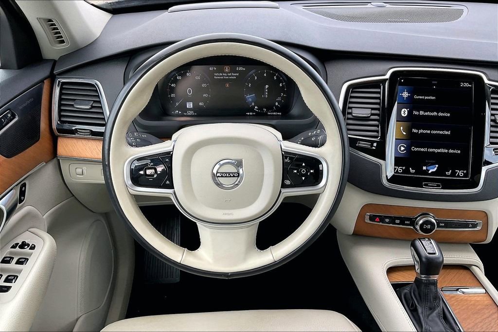 Used 2022 Volvo XC90 T6 Momentum w/ Advanced Package image 8