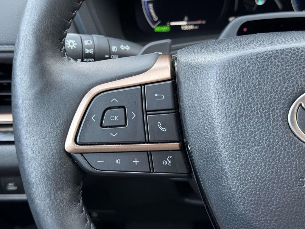 Used 2025 Toyota Grand Highlander AWD Hybrid image 10