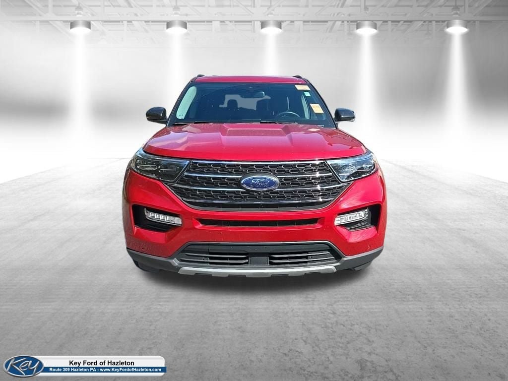 Certified 2024 Ford Explorer XLT w/ Equipment Group 202A AWD/4WD image 2