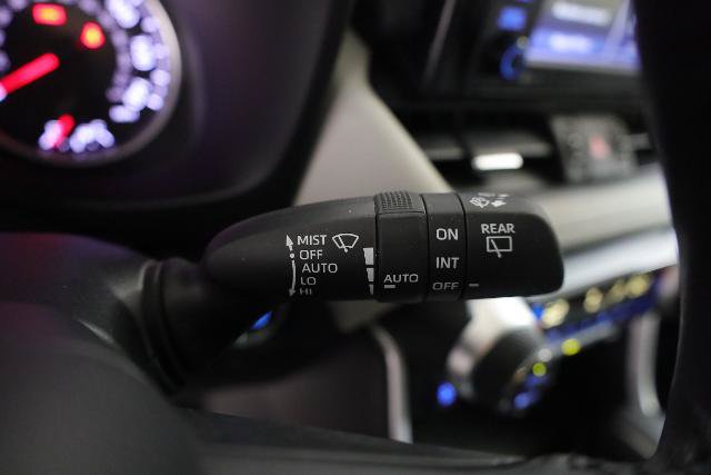 Used 2022 Toyota RAV4 XLE Premium AWD/4WD image 17