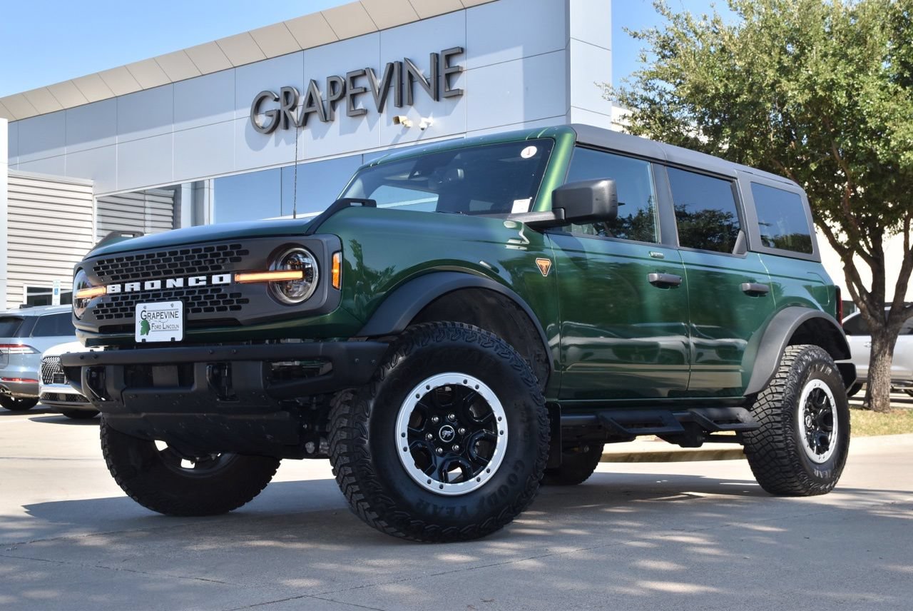 Certified 2023 Ford Bronco Badlands w/ Sasquatch Package AWD/4WD image 2