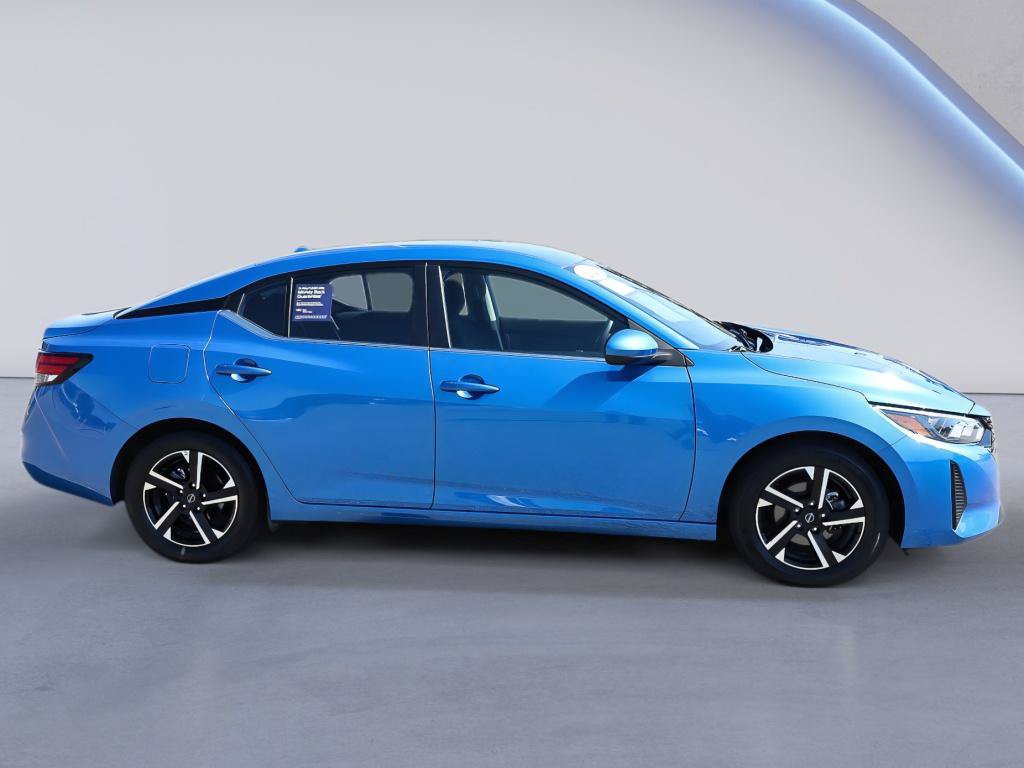Used 2024 Nissan Sentra SV FWD image 8