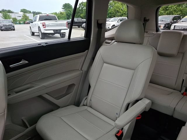Used 2022 Volkswagen Atlas SEL AWD/4WD image 18