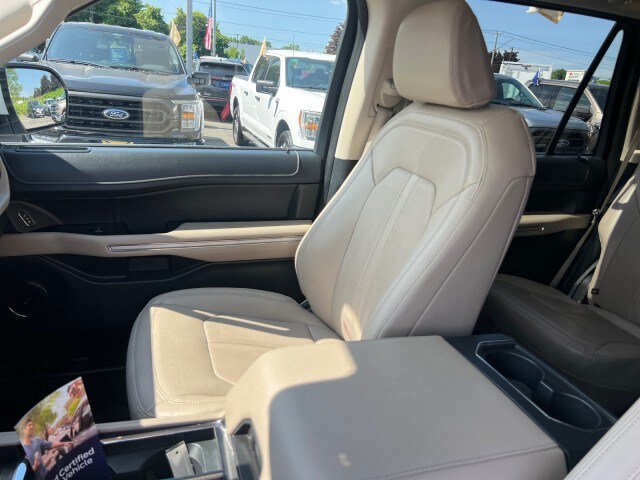 Certified 2024 Ford Expedition Limited AWD/4WD image 8