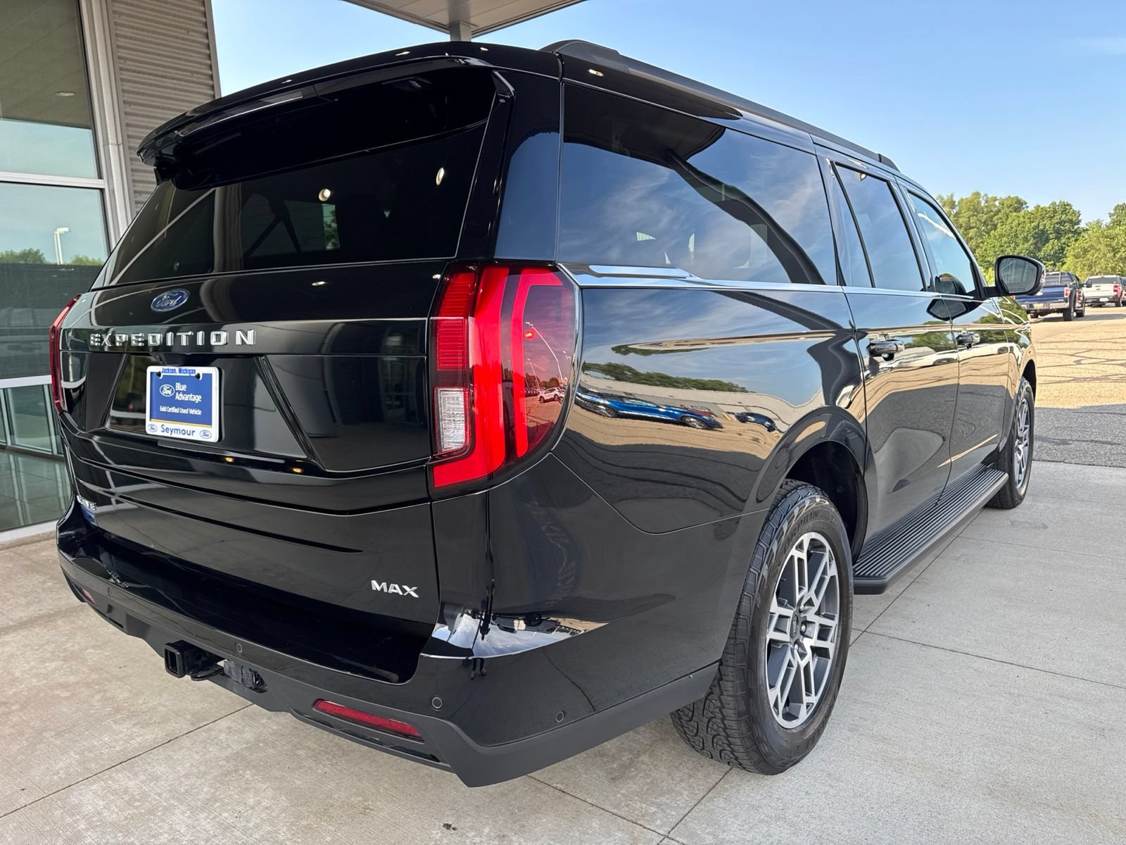 Certified 2025 Ford Expedition Max Active AWD/4WD image 8