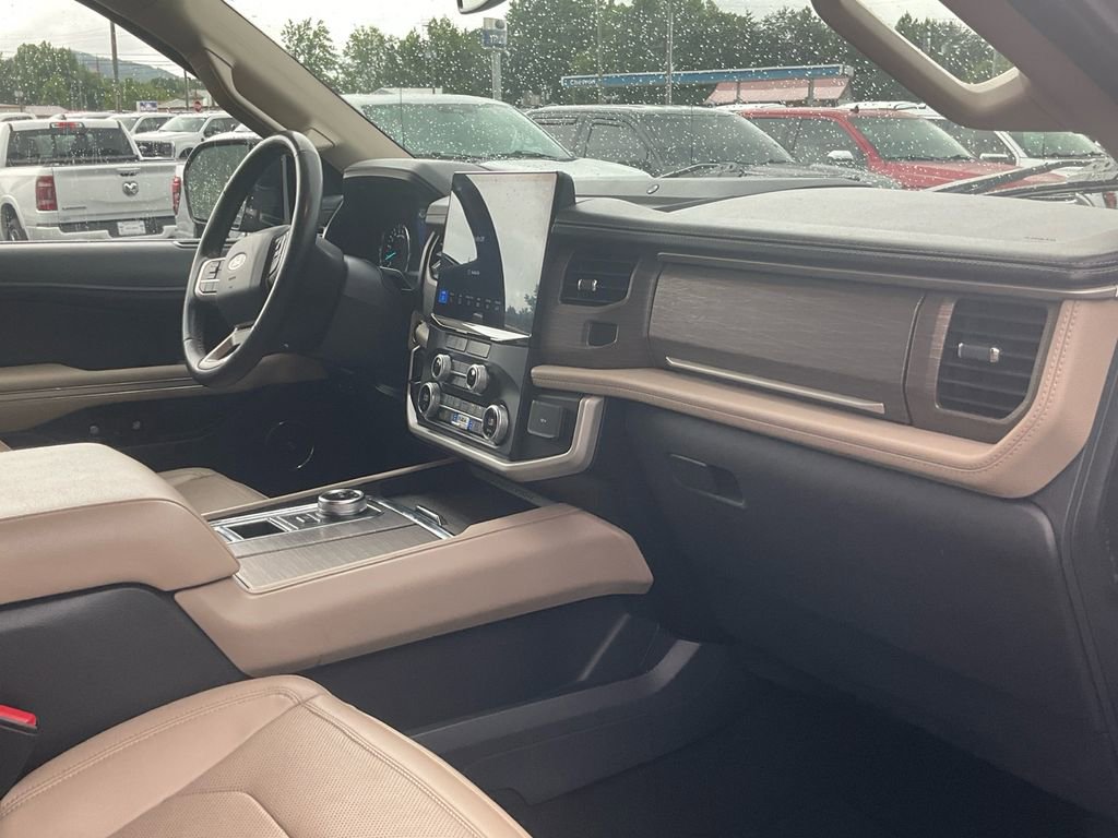 Certified 2023 Ford Expedition Limited RWD image 11