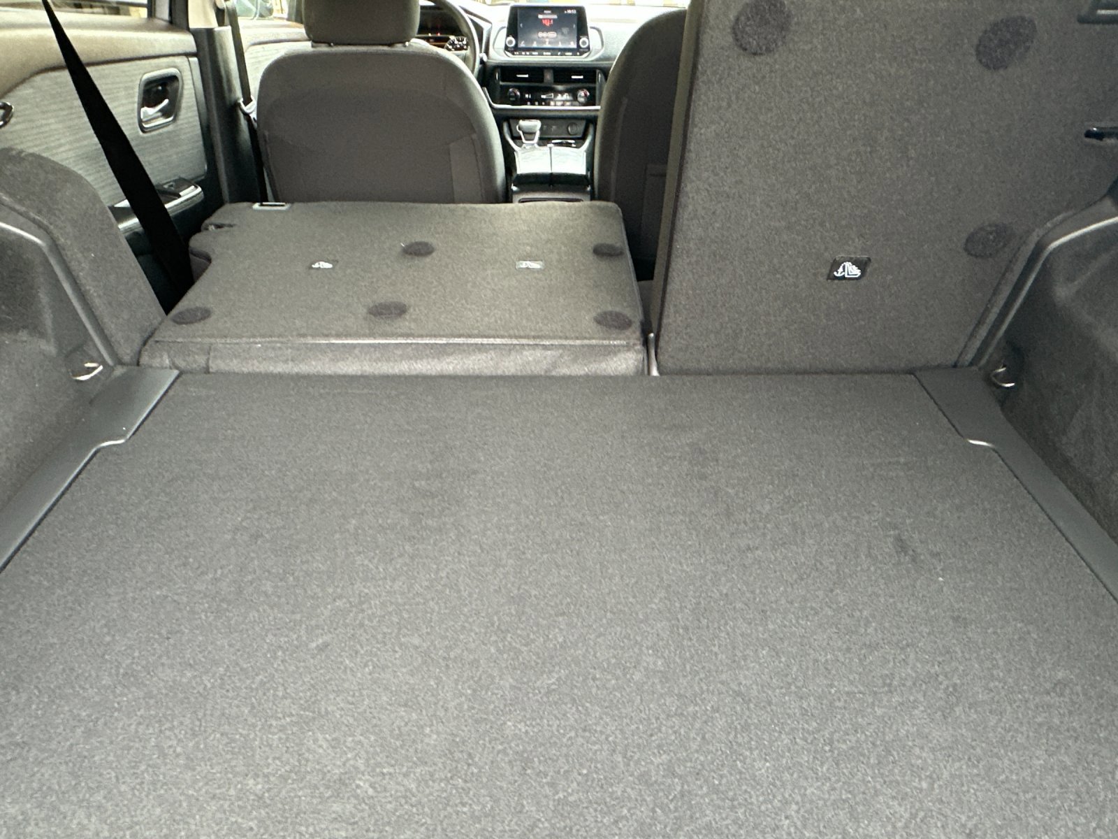 Used 2023 Nissan Rogue SV image 15