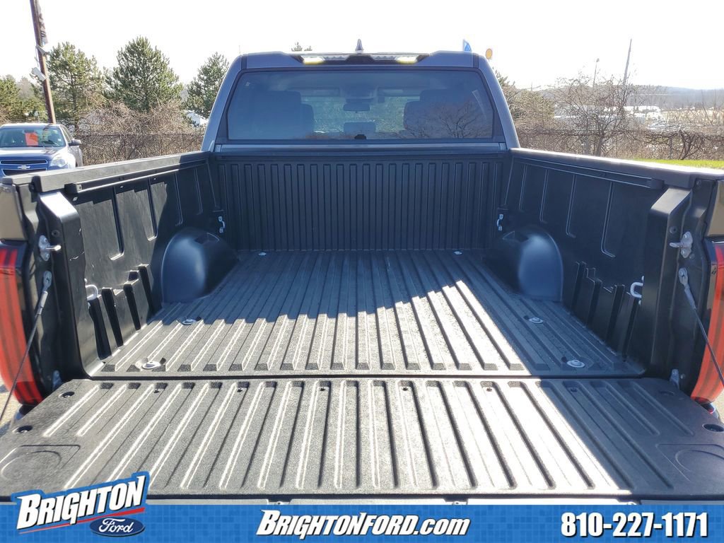 Used 2022 Toyota Tundra SR5 AWD/4WD image 7