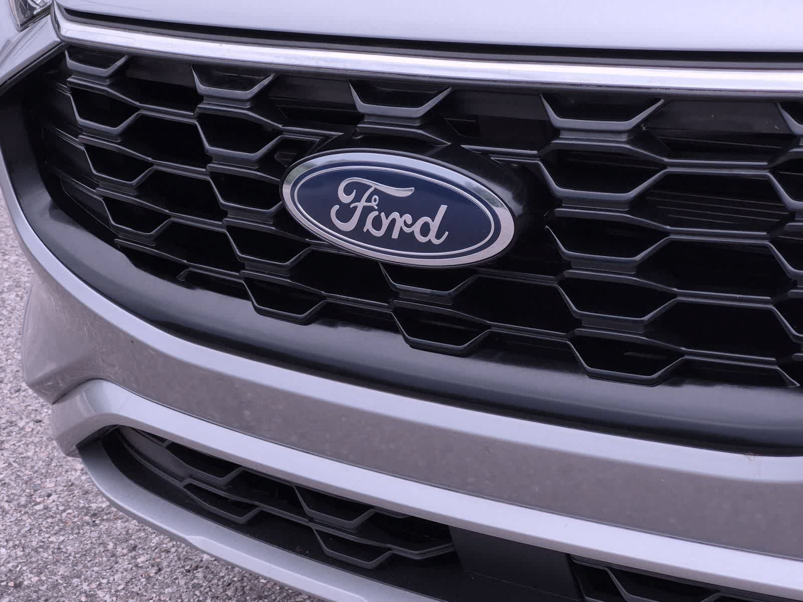 Certified 2024 Ford Escape ST-Line w/ Tech Pack #1 AWD/4WD image 12